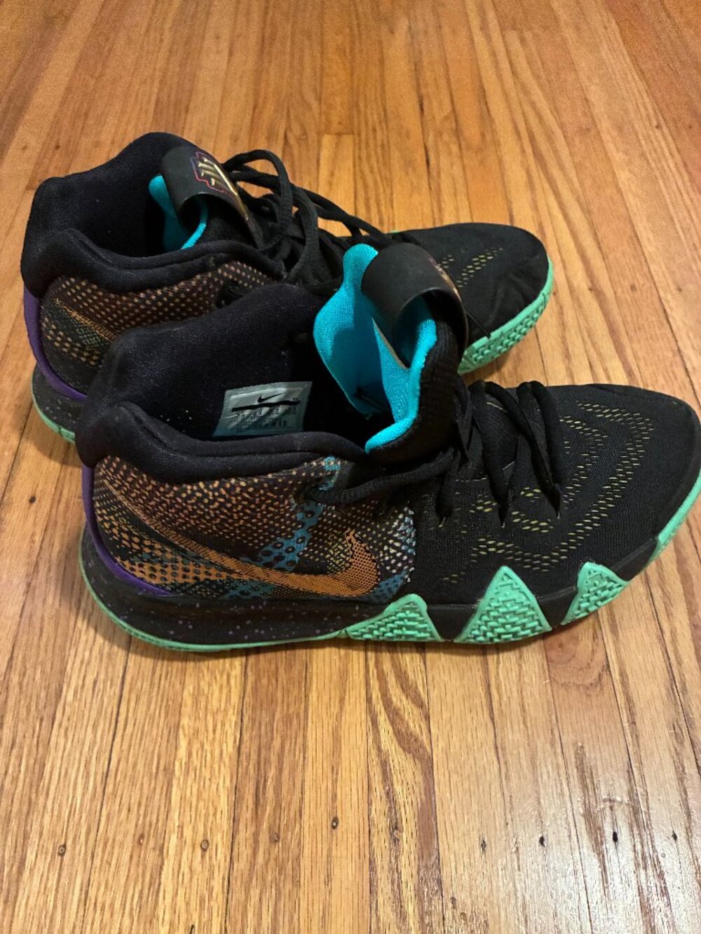 Nike Kyrie 4 Mamba Mentality Basketball Shoes Women's 7.5 / 6Y - EXCELLENT COND.